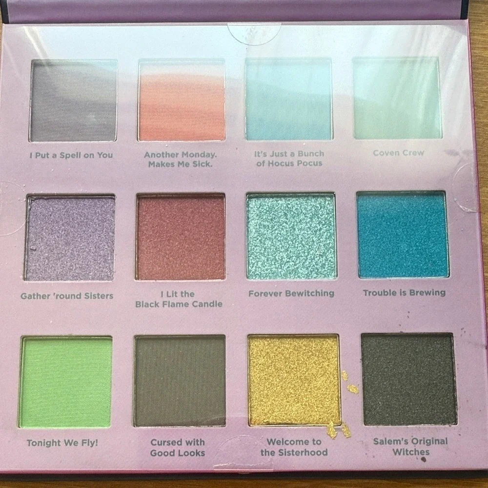 Disney Hocus Pocus Eyeshadow Palette Taste Beauty‎ Tonight We Fly 12 Shades